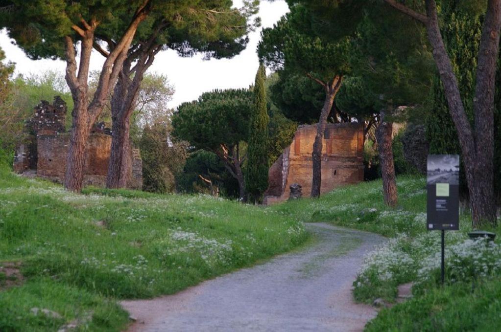 Loft Con Giardino In Zona Appia Antica Lägenhet Rom Exteriör bild